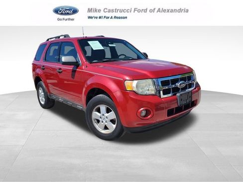 Used 2010 Ford Escape XLT FWD image 1