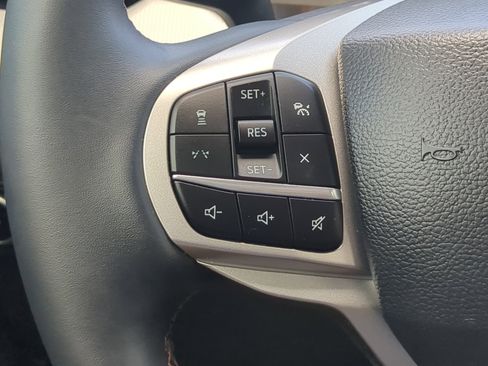Certified 2025 Ford Explorer Active w/ Active Comfort Package RWD image 23
