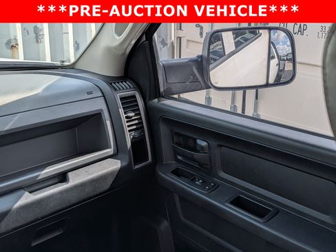 Used 2016 RAM 3500 Tradesman w/ Chrome Appearance Group RWD image 16