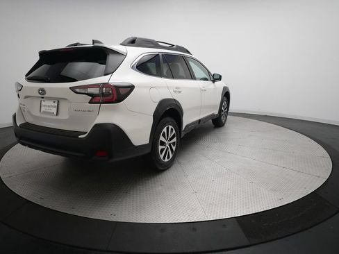 Used 2025 Subaru Outback Premium AWD/4WD image 36
