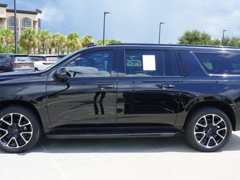 Used 2024 Chevrolet Suburban RST w/ Luxury Package AWD/4WD image 5