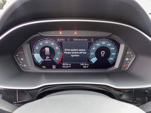 Used 2025 Audi Q3 2.0T Premium image 17