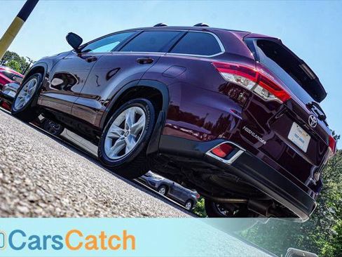 Used 2017 Toyota Highlander Limited Platinum image 5