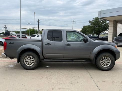 Used 2019 Nissan Frontier SV AWD/4WD image 7