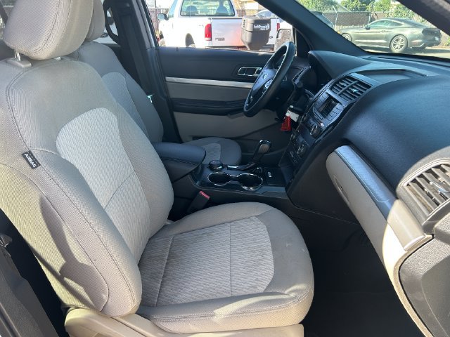 Used 2018 Ford Explorer 4WD w/ Class II Trailer Tow Package image 33