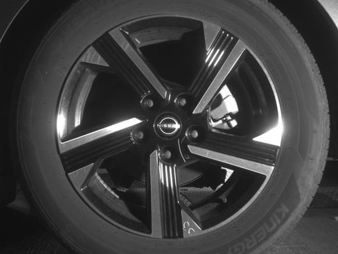 Used 2025 Nissan Sentra SV image 14