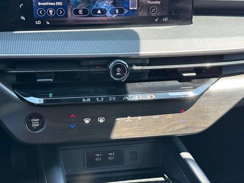 Used 2025 Nissan Murano SV AWD/4WD image 24