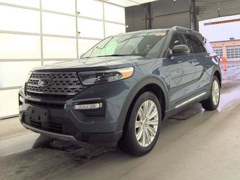 Used 2021 Ford Explorer Limited w/ Equipment Group 301A image 2