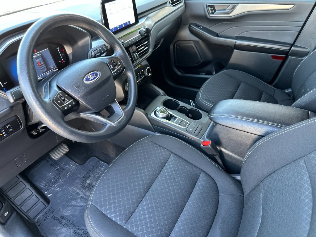Certified 2025 Ford Escape Active FWD image 9