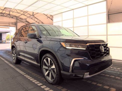 Used 2023 Honda Pilot Elite image 1