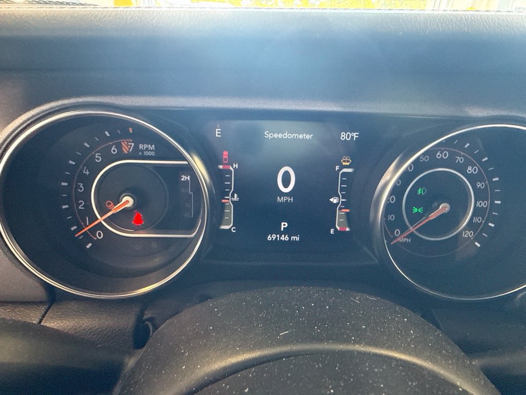 Used 2023 Jeep Gladiator Mojave w/ LED Lighting Group AWD/4WD image 7
