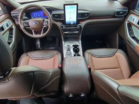 Used 2023 Ford Explorer King Ranch w/ Technology Package image 17