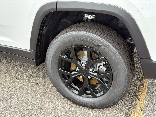 New 2026 Jeep Grand Cherokee Altitude AWD/4WD image 6