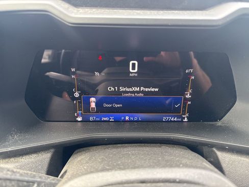 Used 2023 Chevrolet Colorado Trail Boss w/ Technology Package image 28