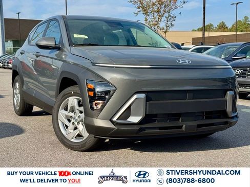 New 2026 Hyundai Kona SE image 1