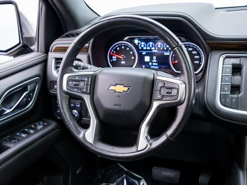 Used 2021 Chevrolet Tahoe Premier w/ Premium Package AWD/4WD image 11