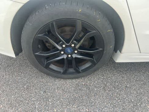 Used 2019 Ford Fusion SE w/ Equipment Group 151A FWD image 6