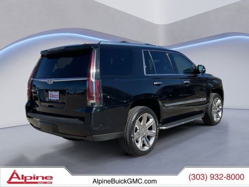 Used 2020 Cadillac Escalade Luxury image 5