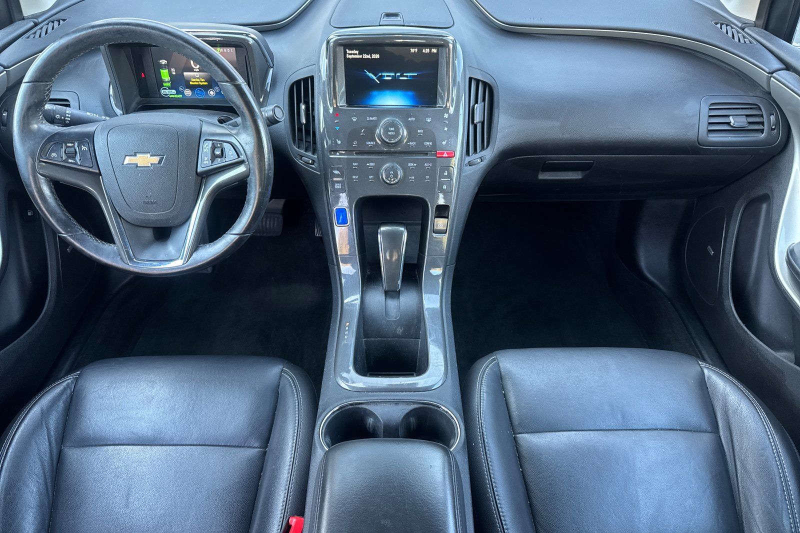 Used 2015 Chevrolet Volt Premium w/ Premium Trim Package FWD image 16