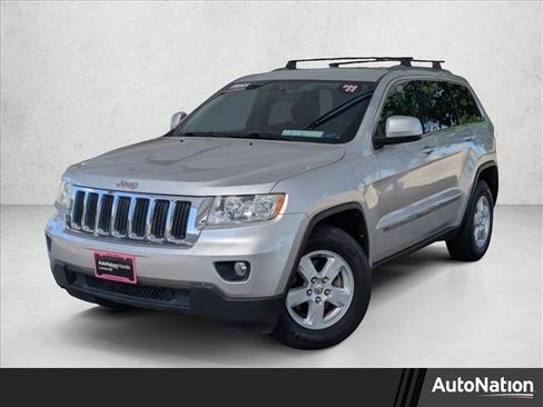 Used 2011 Jeep Grand Cherokee Laredo AWD/4WD image 1