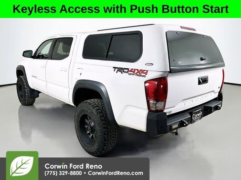 Used 2017 Toyota Tacoma TRD Off-Road AWD/4WD image 5