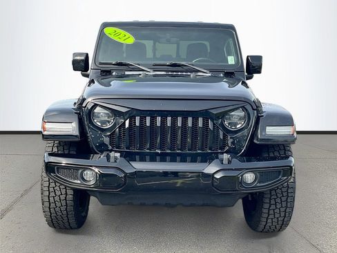 Used 2021 Jeep Gladiator Overland AWD/4WD image 2