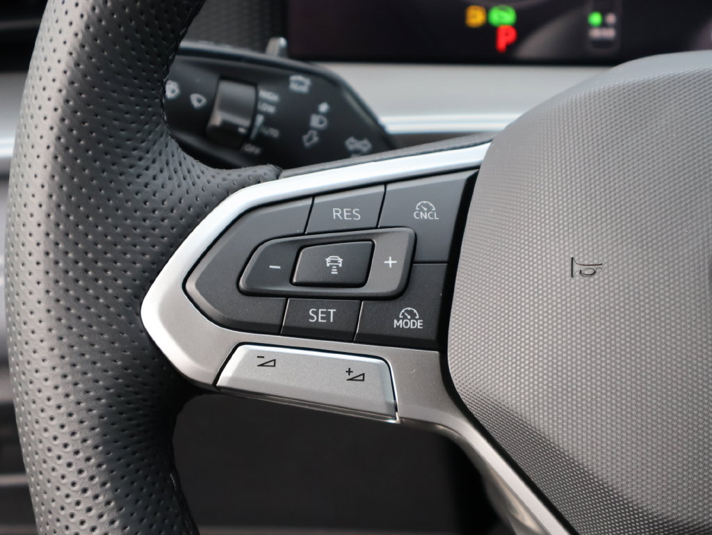 New 2026 Volkswagen Tiguan SE R-Line AWD/4WD image 27