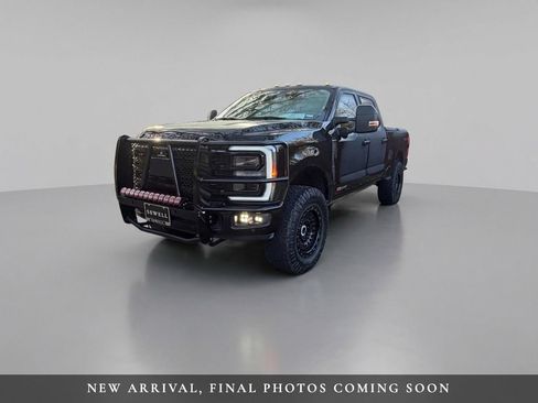 Used 2023 Ford F250 Platinum w/ Tremor Off-Road Package AWD/4WD image 1
