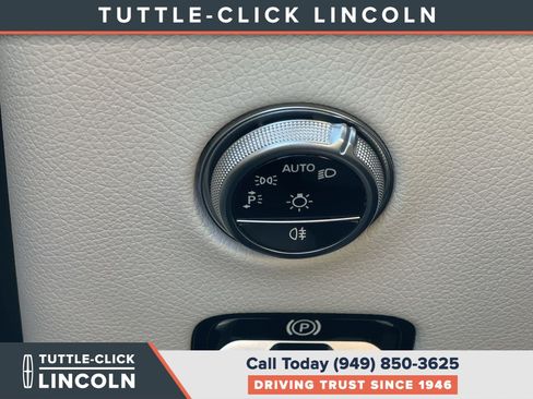 Used 2024 Mercedes-Benz GLC 300 4MATIC image 25