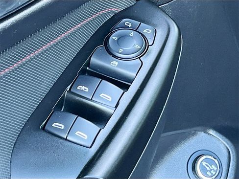 Used 2024 Chevrolet TrailBlazer RS w/ Convenience Package image 17