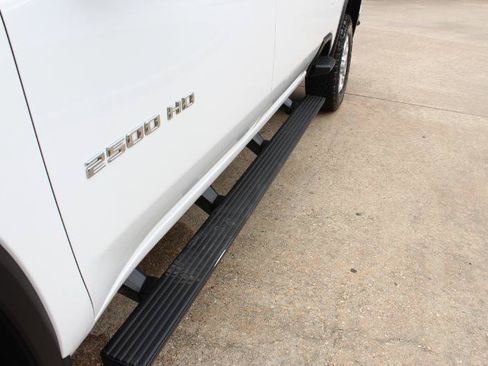 Used 2022 Chevrolet Silverado 2500 LT w/ Convenience Package AWD/4WD image 25
