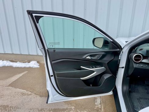 Used 2024 Chevrolet Trax RS w/ Driver Confidence Package image 14