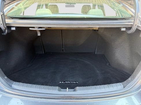 Used 2018 Hyundai Elantra SEL w/ Cargo Package FWD image 16