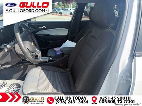 Used 2025 Chevrolet Trax LT w/ Driver Confidence Package FWD image 5