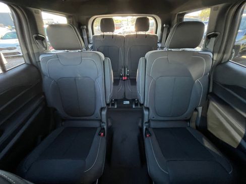 New 2025 Jeep Grand Cherokee L Laredo image 5