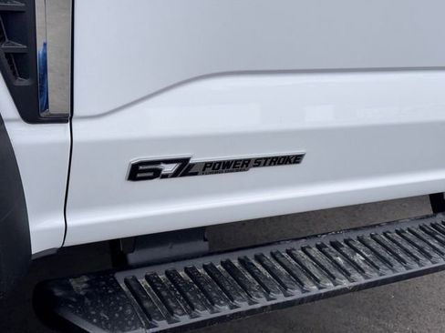 New 2025 Ford F550 4x4 Regular Cab Super Duty image 8