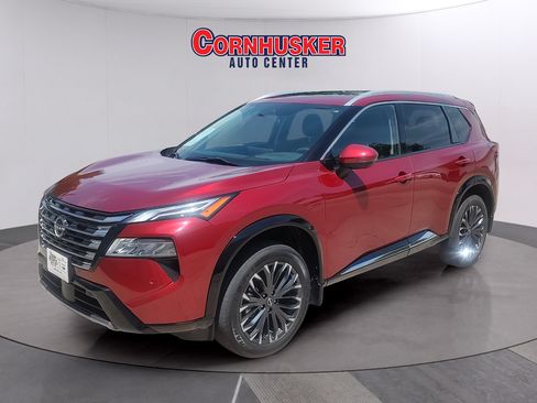 Used 2024 Nissan Rogue Platinum w/ Platinum Premium Package AWD/4WD image 3