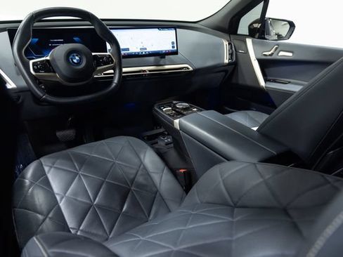 Used 2024 BMW iX xDrive50 w/ Premium Package AWD/4WD image 20