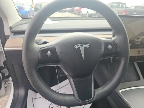 Used 2023 Tesla Model 3 Standard Range RWD image 3