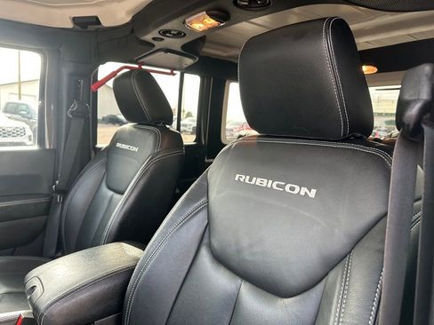 Used 2016 Jeep Wrangler Unlimited Rubicon image 13