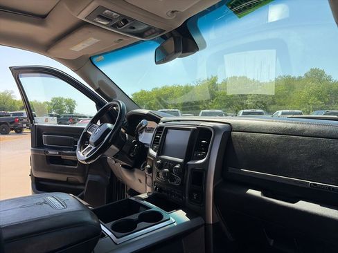 Used 2014 RAM 2500 Limited AWD/4WD image 19