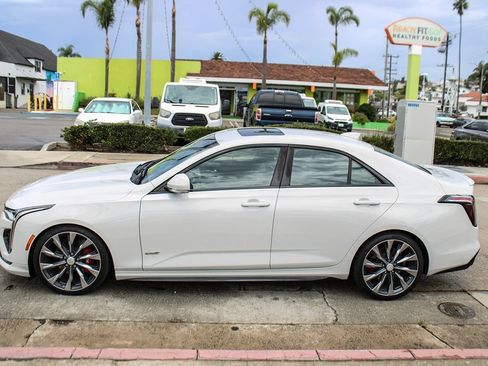 Used 2022 Cadillac CT4 V w/ Navigation Package RWD image 2