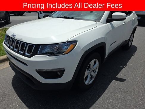 Used 2017 Jeep Compass Latitude AWD/4WD image 7