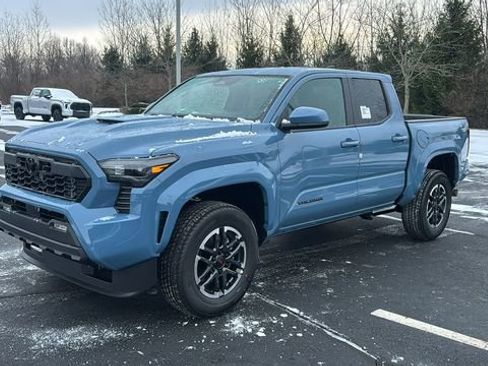 New 2026 Toyota Tacoma TRD Sport image 2
