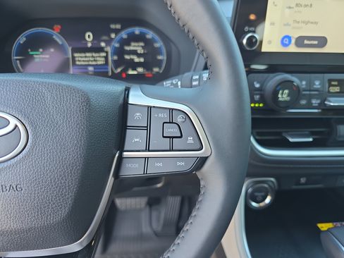 Used 2026 Toyota Grand Highlander AWD Hybrid image 20