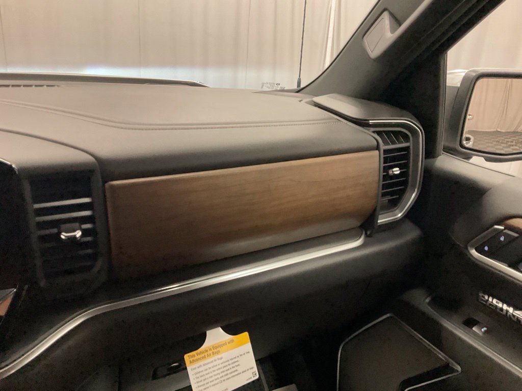 Used 2026 Chevrolet Silverado 1500 High Country w/ High Country Premium Package AWD/4WD image 24
