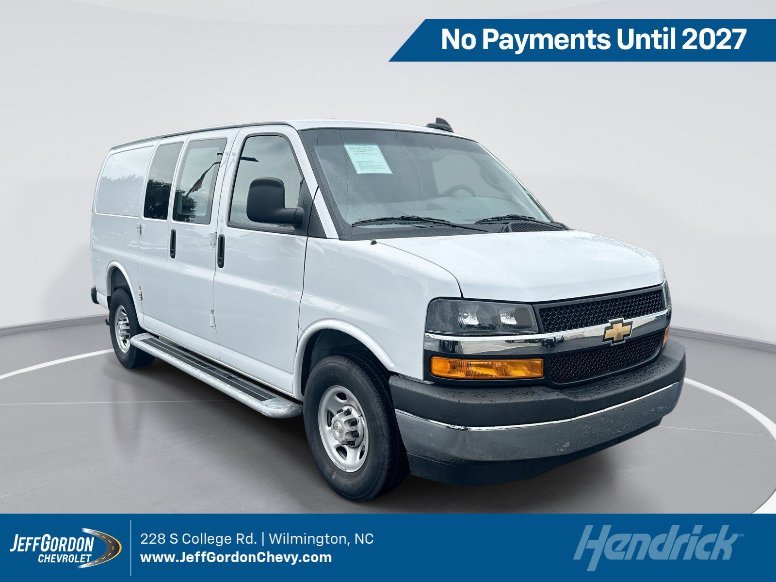 Used 2025 Chevrolet Express 2500 w/ Driver Convenience Package RWD image 1