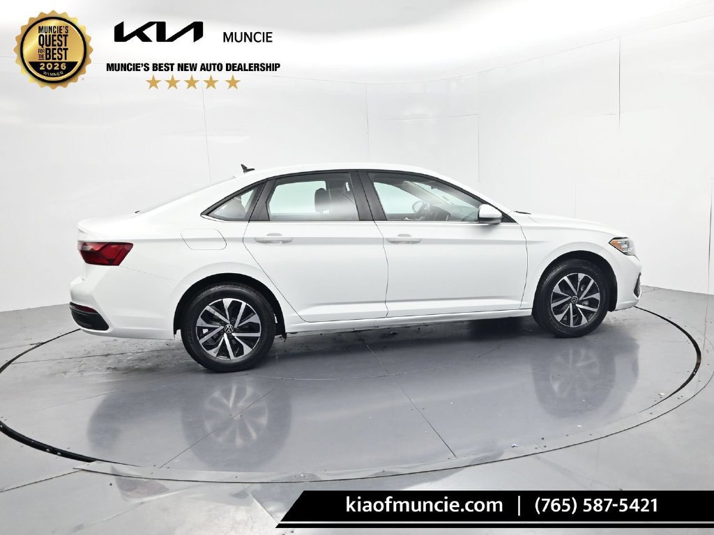 Used 2024 Volkswagen Jetta S FWD image 8