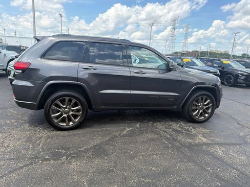 Used 2017 Jeep Grand Cherokee Limited 75th Anniversary AWD/4WD image 4