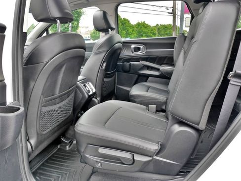 Used 2022 Kia Sorento SX AWD/4WD image 19